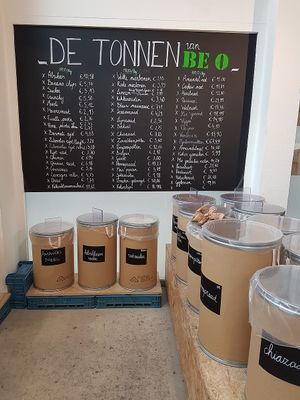 nuts, seeds, etc in bulk at BE O Versmarkt in Ghent