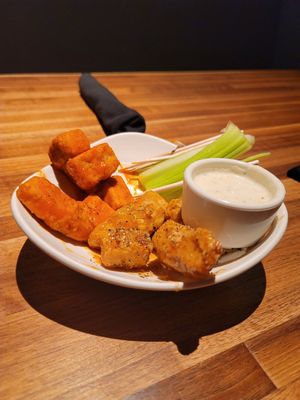 Vegan wings at Yard House in Indianapolis
