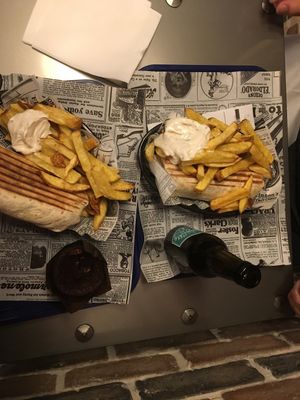 Food hours and menu at Vegan Hero in Paris