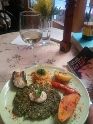 sempre es menja bé...explosión de sabores at El Pati de la Veina in Girona