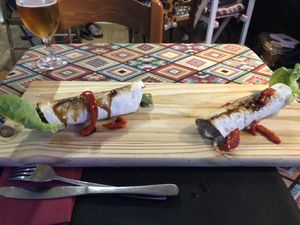 Wrap vegano de hummus, tomate y seitán al curry  at El Pati de la Veina in Girona