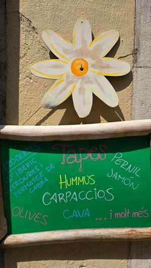 Front street sign at El Pati de la Veina in Girona