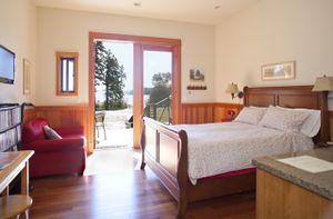 Studio Suite at Pebble Cove Farm Inn in Orcas Island