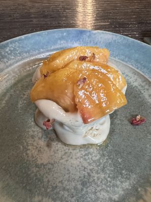Seasonal vegan peach tart  at Stardust in Kyoto