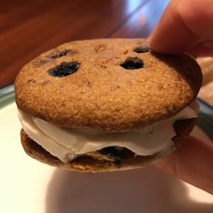 Blueberry whoopie pie at Suecakes in Belfast