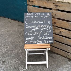 English  at Matarkistan in Reykjavik