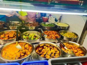 Variety of dishes at San De Vegetarian 三德 - Sembawang Dr in North Singapore