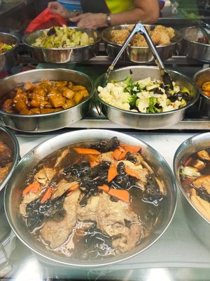 😋 at San De Vegetarian 三德 - Sembawang Dr in North Singapore