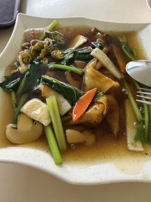Hor Fun   at San De Vegetarian 三德 - Sembawang Dr in North Singapore