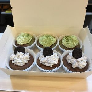 yummy cupcakes at Blue Bistro SG Cafe in Central Singapore