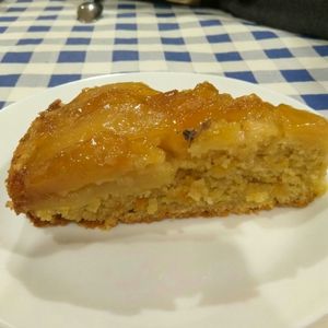 Pastel de manzana at Krsna Cuisine in San Vicente Del Raspeig
