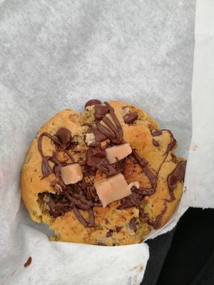 chocolate and caramel cookie at Bonobo Cafe in Aberdeen