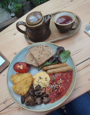 Bonobo Fry Up 😋 yummy!!! at Bonobo Cafe in Aberdeen