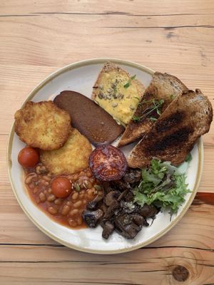 Fry-up at Bonobo Cafe in Aberdeen