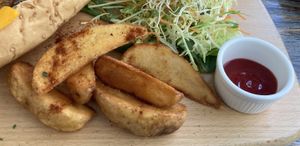 Potato wedges and salad sides at LN Fortunate Coffee in Hong Kong Island