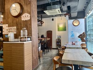   at LN Fortunate Coffee in Hong Kong Island