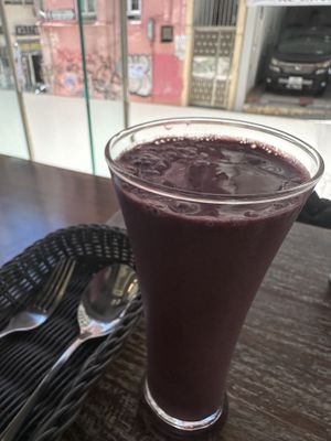 🤤  at LN Fortunate Coffee in Hong Kong Island