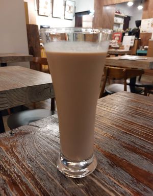 Vegan Milk Tea 👍 at LN Fortunate Coffee in Hong Kong Island