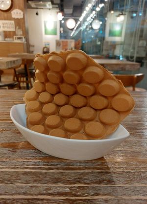Vegan Bubble Waffles at LN Fortunate Coffee in Hong Kong Island