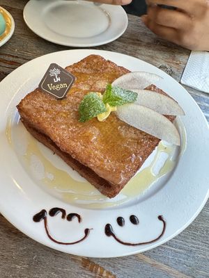 Vegan French toast with cinnamon apple  at LN Fortunate Coffee in Hong Kong Island