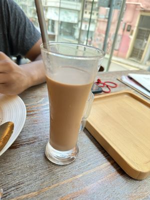 Oat milk tea   at LN Fortunate Coffee in Hong Kong Island