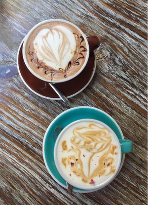 Ginger hot chocolate, Rose latte at LN Fortunate Coffee in Hong Kong Island