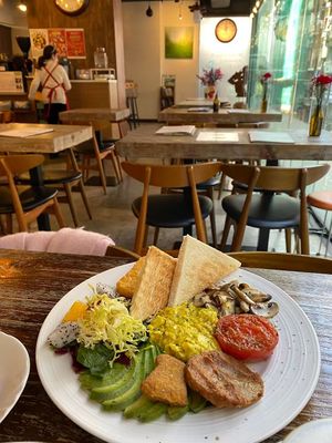   at LN Fortunate Coffee in Hong Kong Island