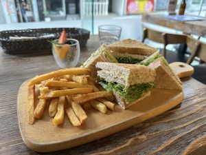   at LN Fortunate Coffee in Hong Kong Island