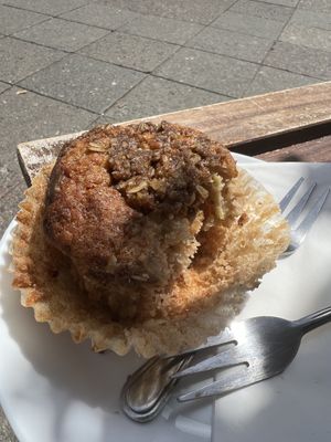 Apple-chai muffin  at Queen of Muffins - Pohlstrasse in Berlin