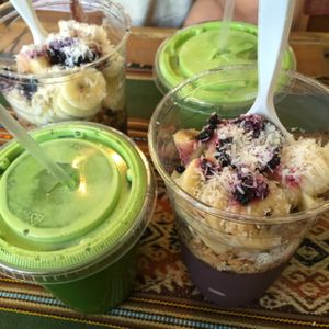 green juice and acai bowls at Under the Mango Tree in Miami Beach