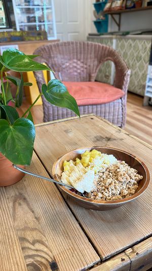Dragonfruit Bowl #Veganuary at Under the Mango Tree in Miami Beach