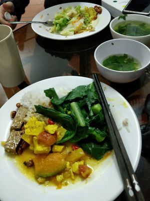 buffe at Dieu Tam in Hanoi