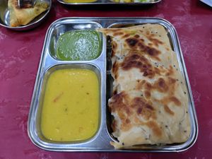 Stuffed paratha 😋😋😋 (Dec 2021) at Thenga Cafe in London