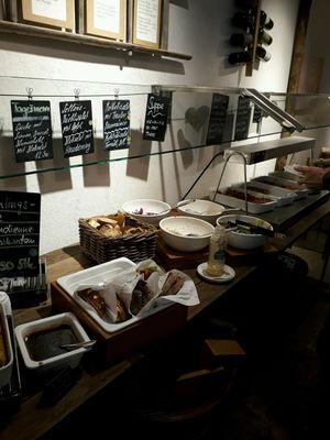 eating counter at Herzlich Anders Essen in Liestal