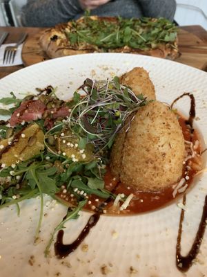 Arranchinis en repas et Pizza  #Veganuary at La Vie La Vie Comptoir Sante in Saint-hyacinthe