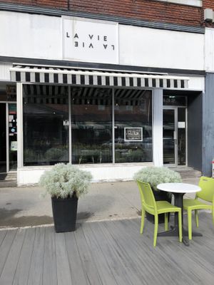   at La Vie La Vie Comptoir Sante in Saint-hyacinthe