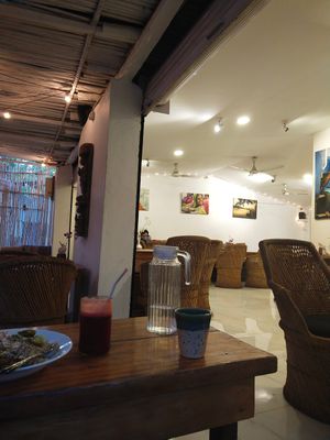 Love tha paintings at Zest in Palolem