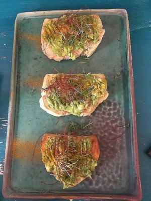 Avocadotoast at Zwei und Zwanzig in Geisenheim