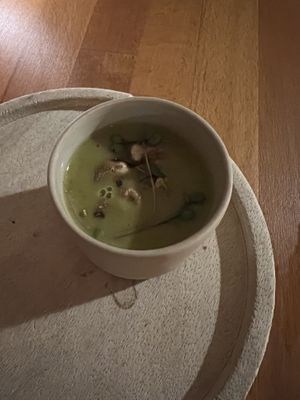 Gruß aus der Küche. Rosenkohlsuppe  at Zwei und Zwanzig in Geisenheim