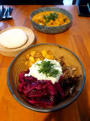 Gyros & curry at Zwei und Zwanzig in Geisenheim