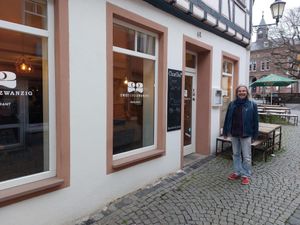 Eingang zum 22 at Zwei und Zwanzig in Geisenheim