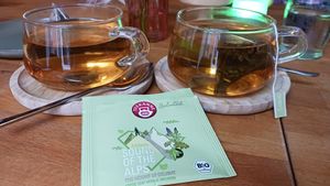 Tea sound of the Alps #Veganuary at Zwei und Zwanzig in Geisenheim