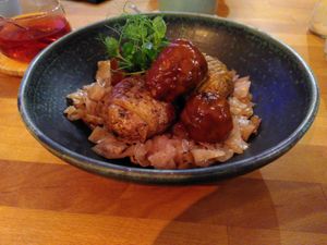 Braised Jerusalem artichoke with Bavarian cabbage at Zwei und Zwanzig in Geisenheim