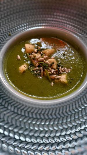 Kartoffel-Bärlauch Suppe at Zwei und Zwanzig in Geisenheim