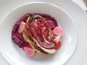 'Red' composition at Zwei und Zwanzig in Geisenheim