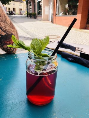 Himbeer-Minz-Limonade at Zwei und Zwanzig in Geisenheim