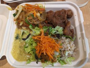 Filipino special with adobo vegan chicken at Umeke Market in Honolulu