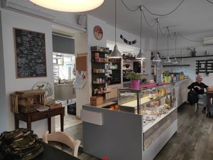 Inside at Dulcamara Bio Vegan Bistrot in Verona