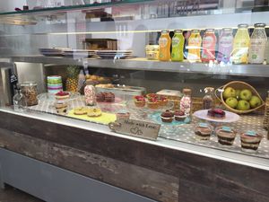 The window at Dulcamara Bio Vegan Bistrot in Verona