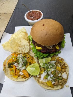 Hamburguesa de Kofta y dos tacos at Viko in Mexico City